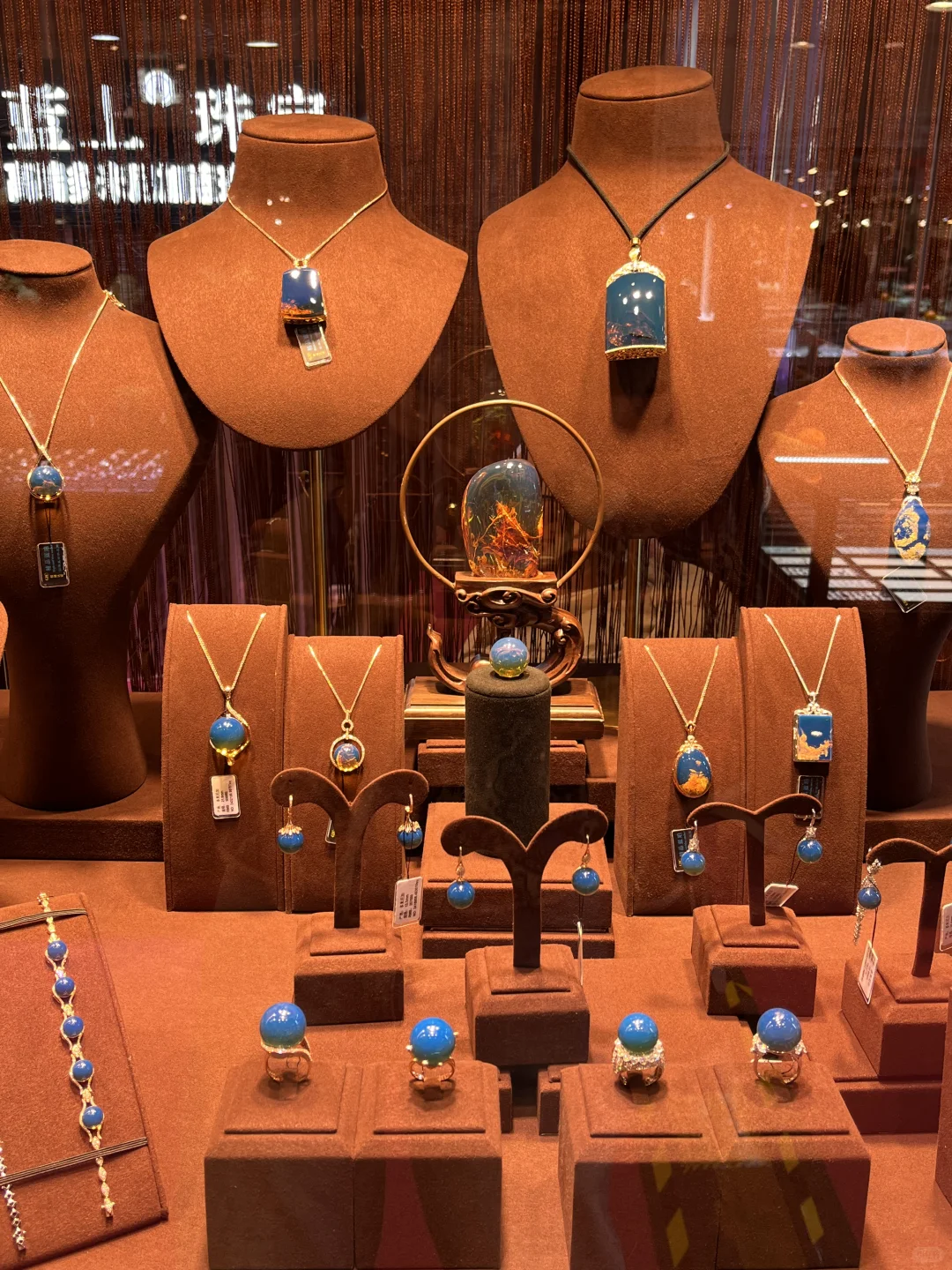 青岛！！！珠宝展！！！免费的！！！0r?