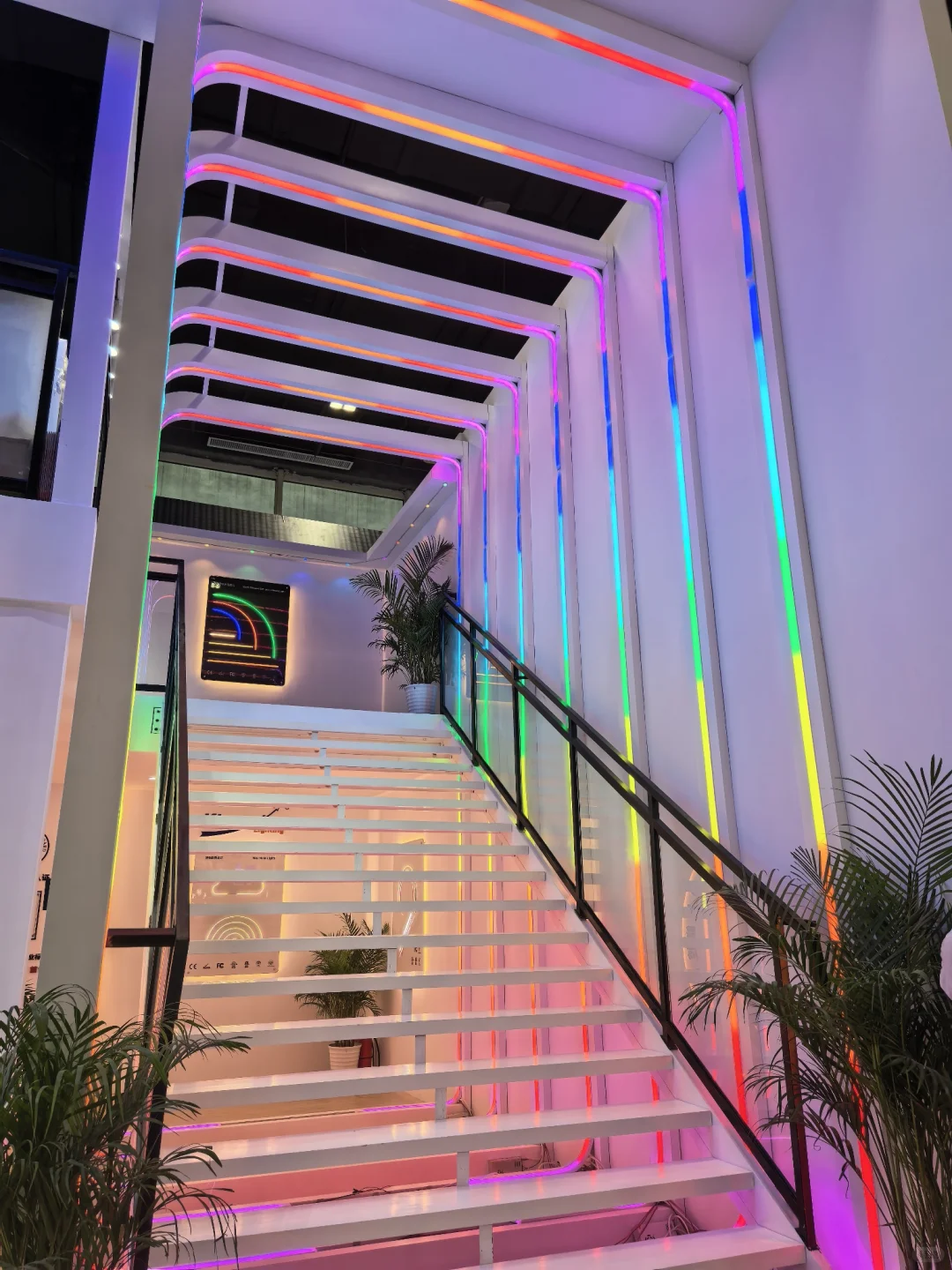 2025光亚展——让人震撼的未来感