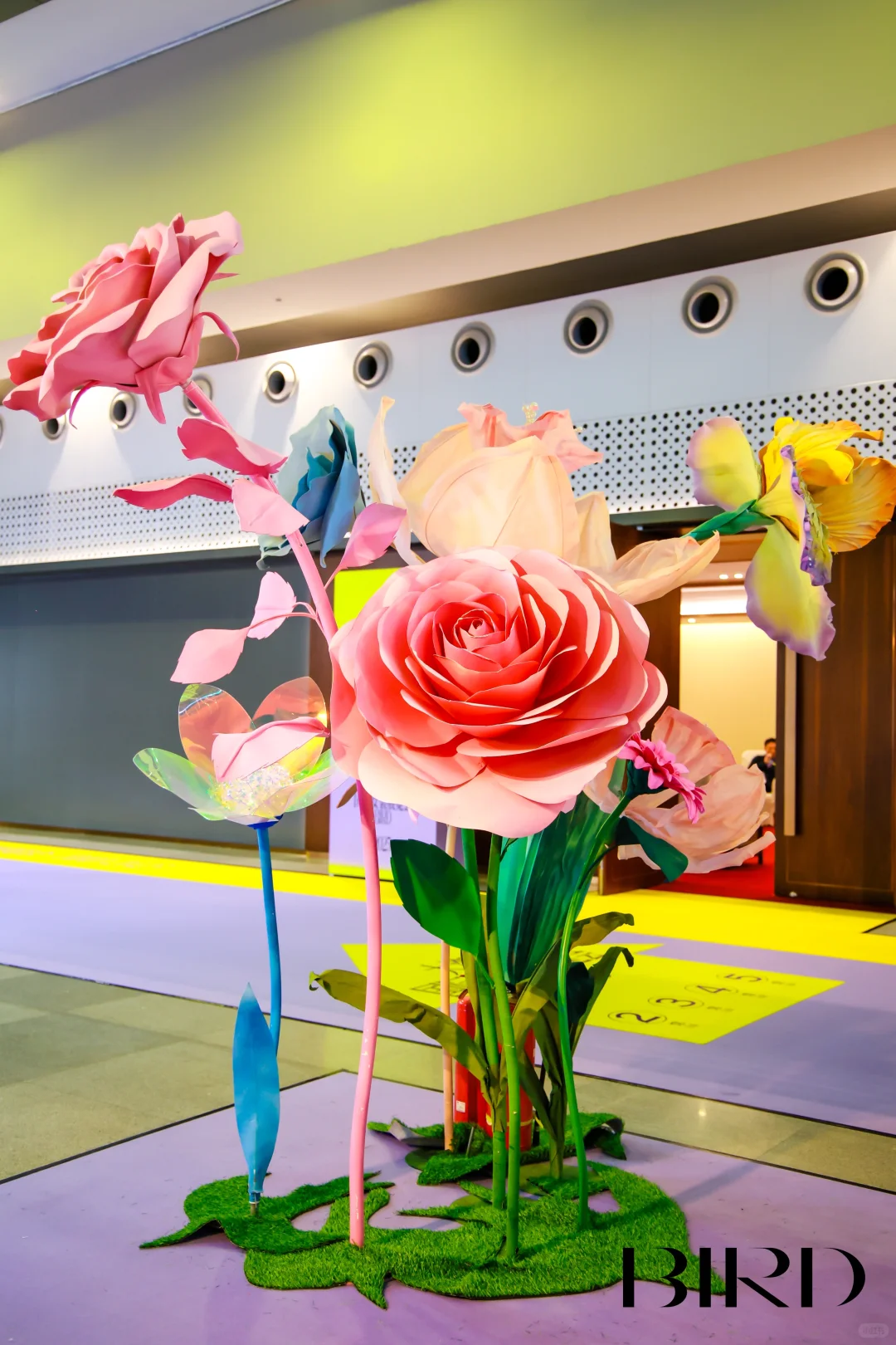 BIRD时尚体验官探展报告｜椋鸟齐飞 未来已来