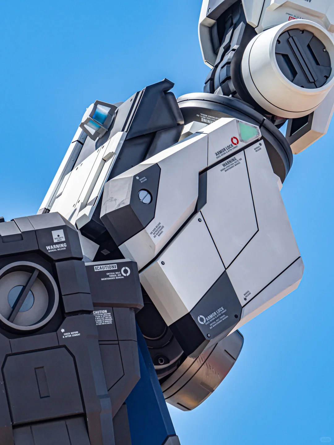 RX-78F00/E丨不可动的大阪世博会高达立像