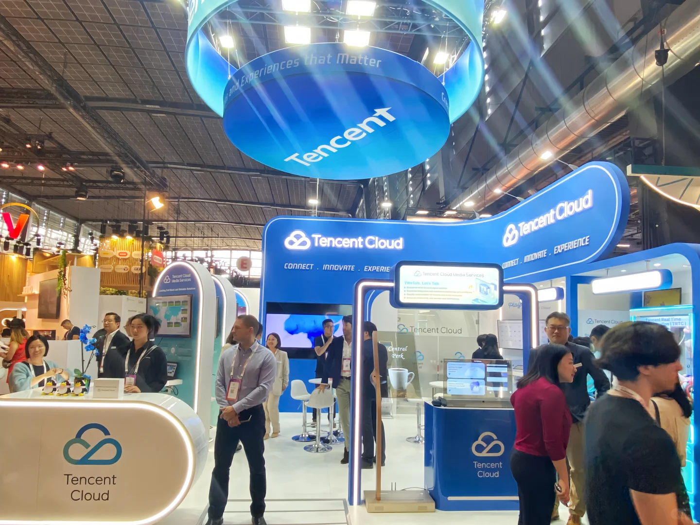 2025 VIVA TECHNOLOGY 盛大开幕！