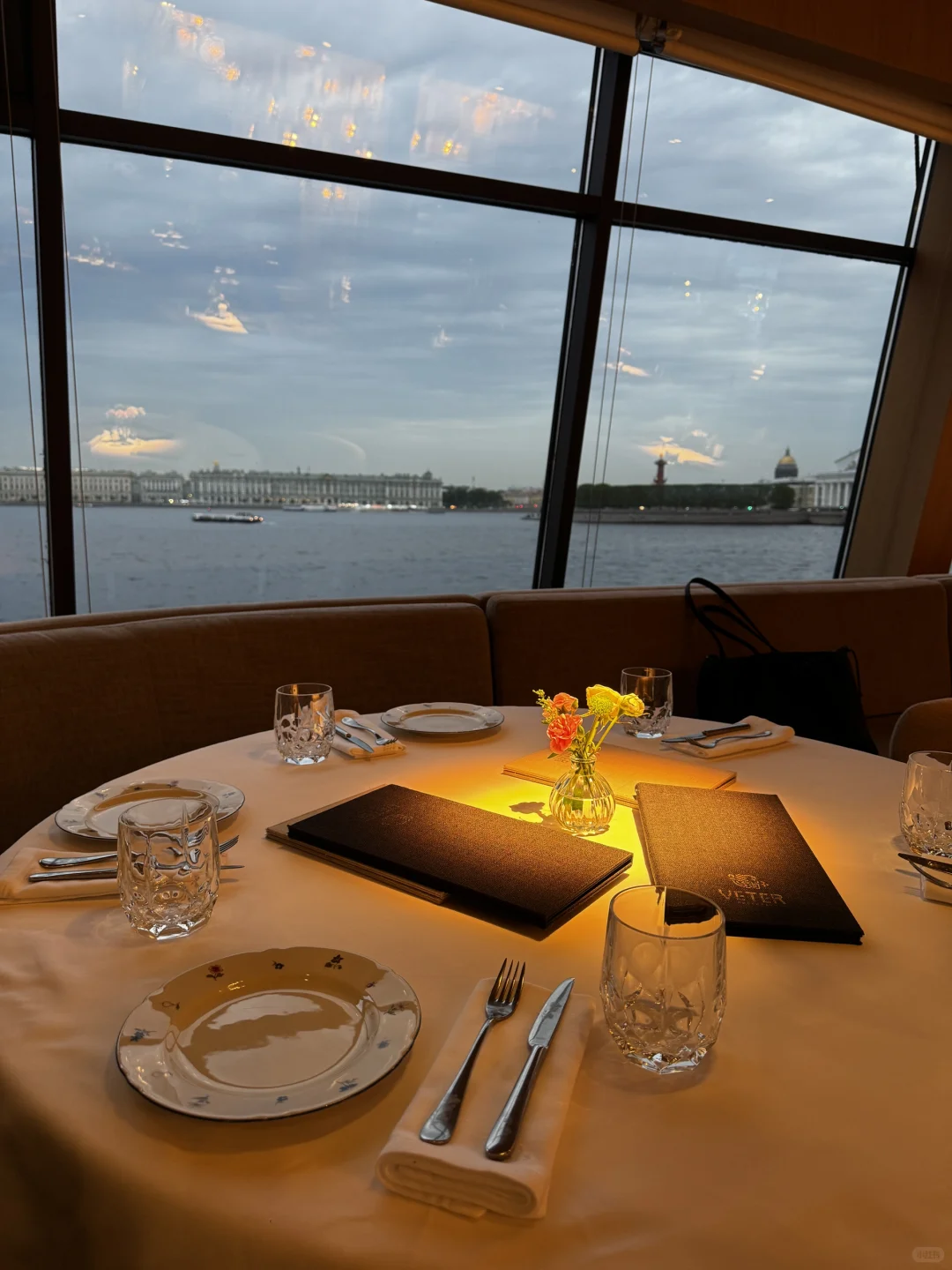 莫斯科翻译｜2点展会初遇，6点已飞彼得堡！?