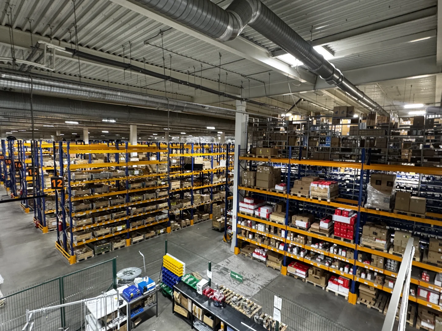 莫斯科翻译｜2点展会初遇，6点已飞彼得堡！?