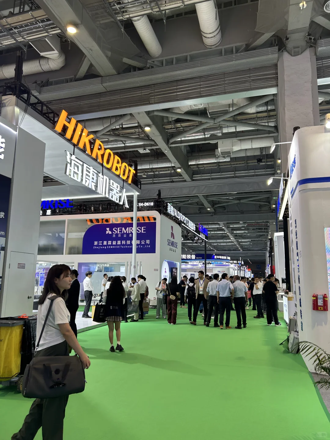 这展会是真的火?上海光伏