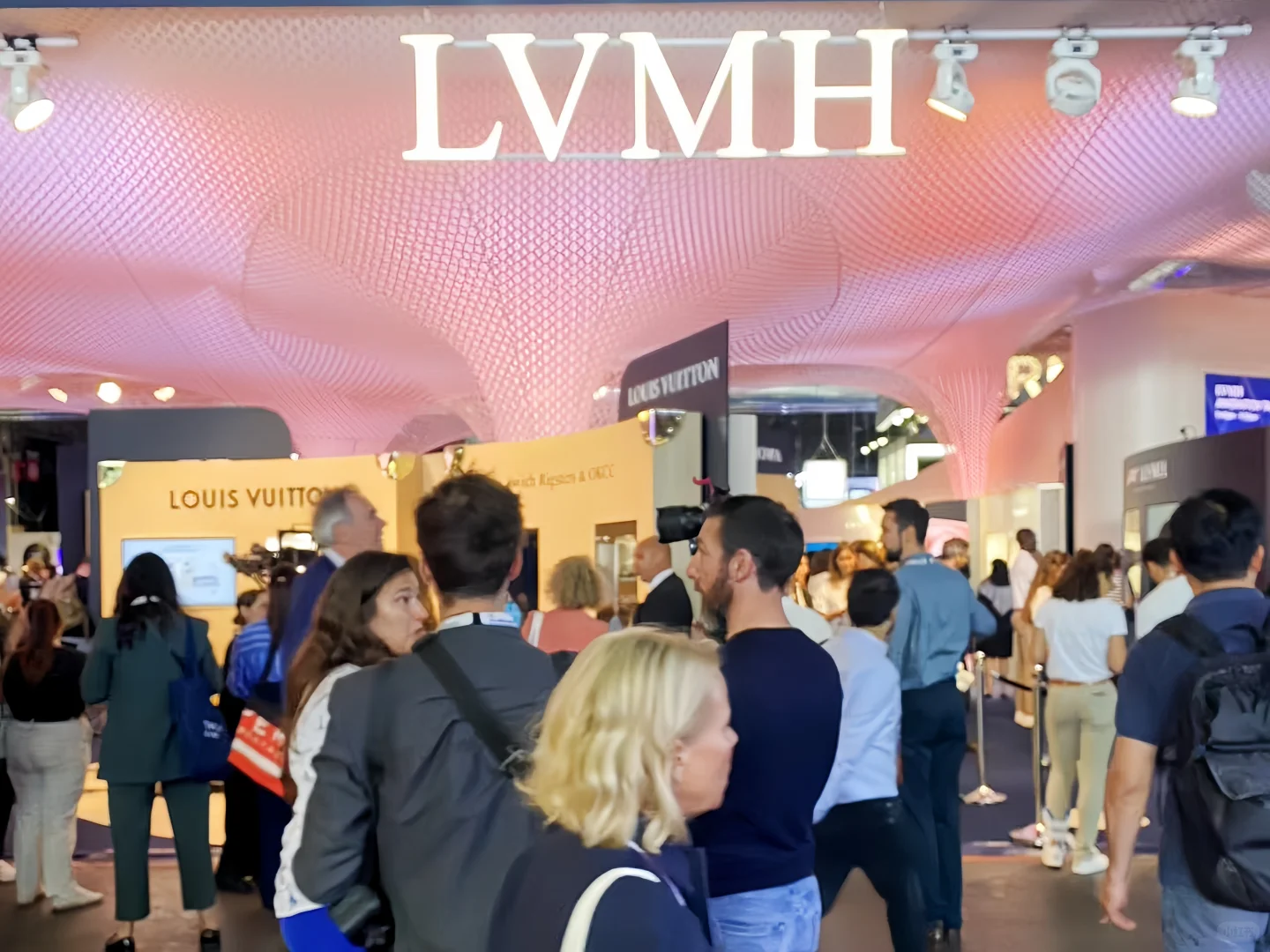 2025 VIVA TECHNOLOGY 盛大开幕！