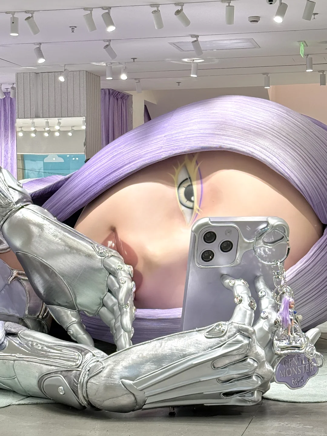 上海还是太超前了！！淮海中路！！好酷！！！