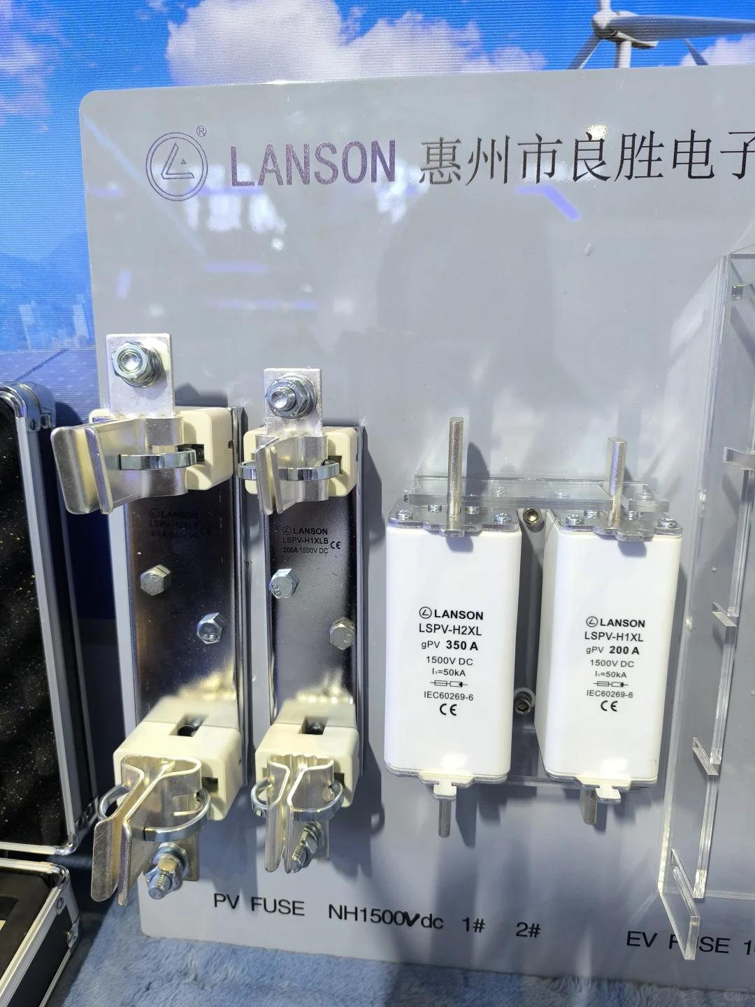 SENC 现场人山人海?