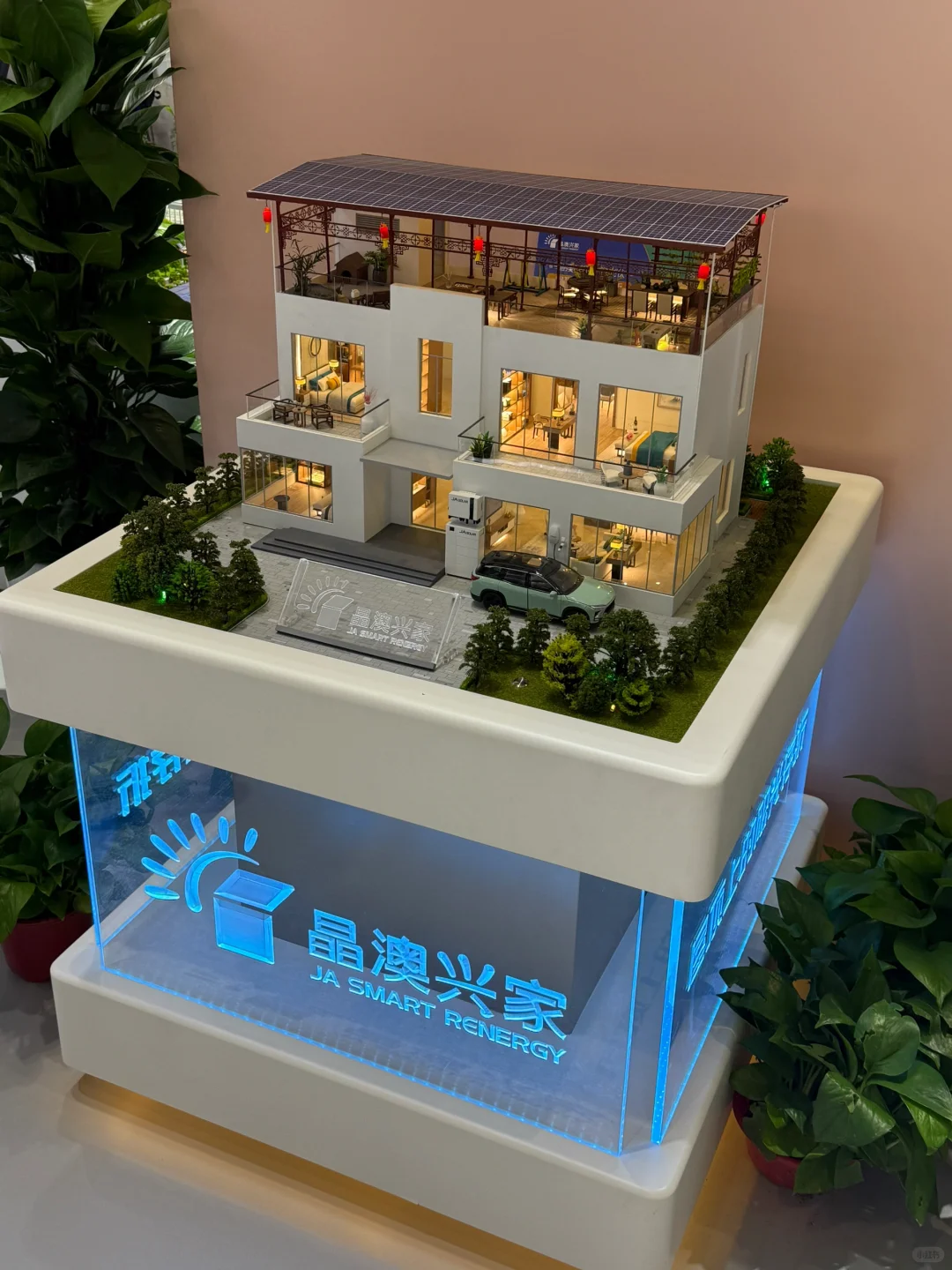 工作plog｜2025 SNEC光伏展新亮点汇总