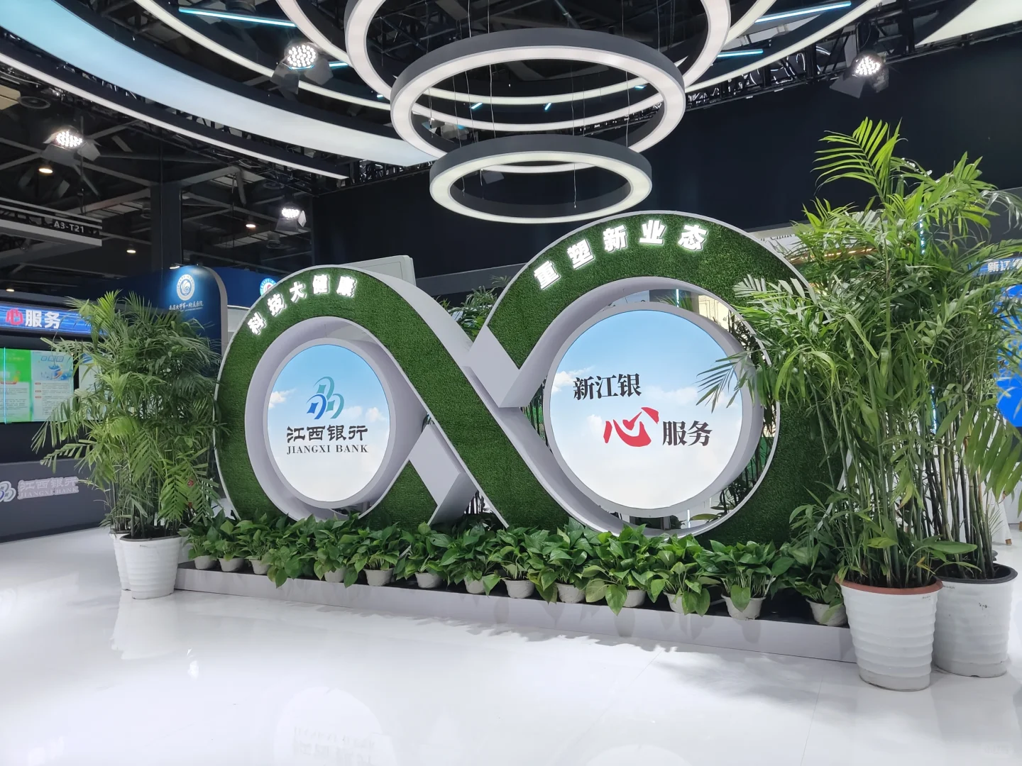 truss架，木构，灯箱，LED在展会中的融合