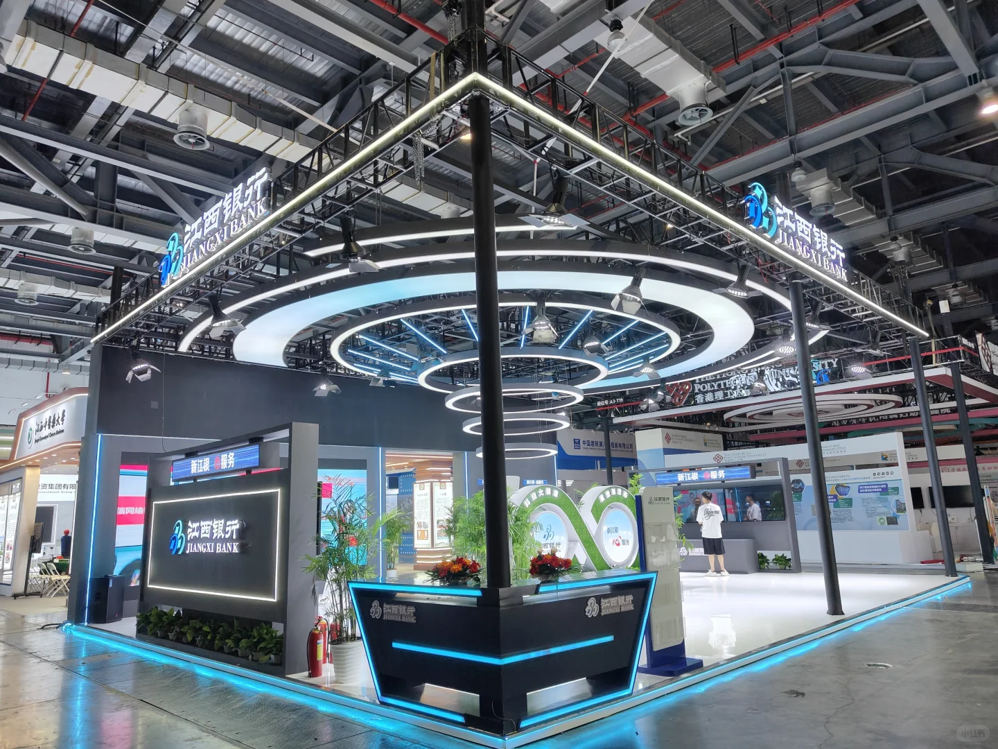 truss架，木构，灯箱，LED在展会中的融合