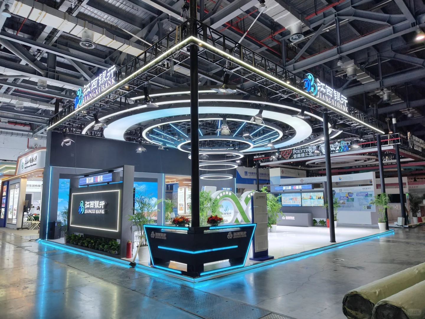 truss架，木构，灯箱，LED在展会中的融合