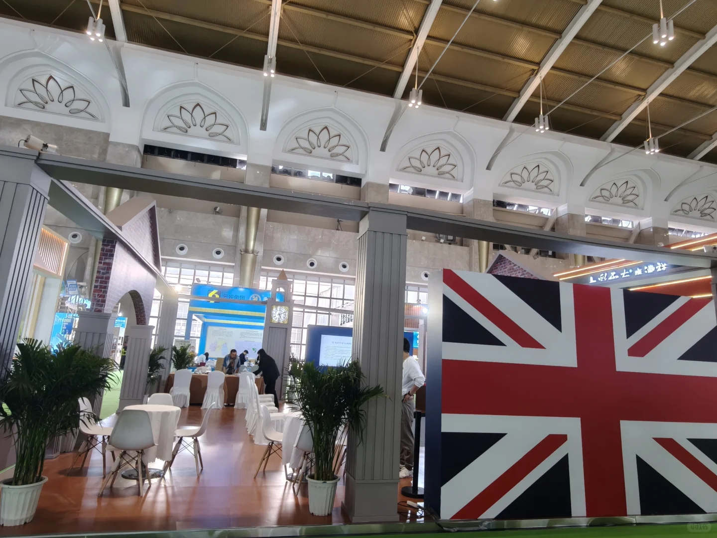 漫步在文化与艺术的海洋中 ?