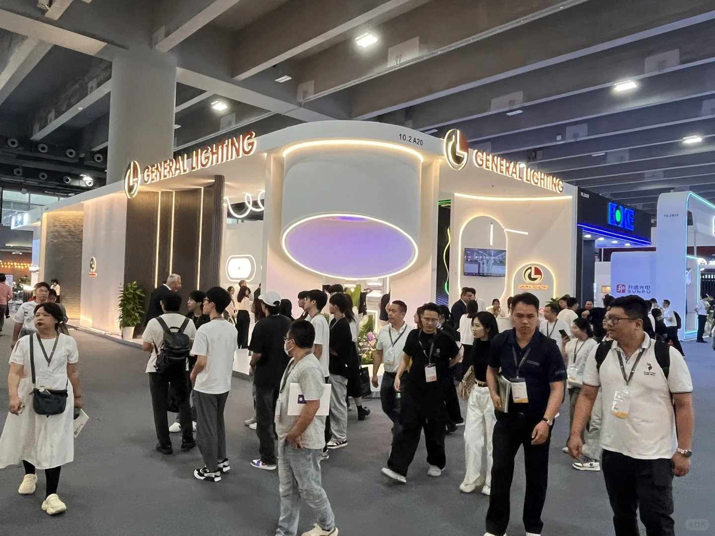 展会其实就是个草台班子