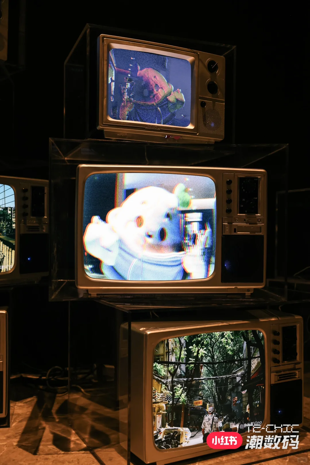 来参加小红书的数码展啦