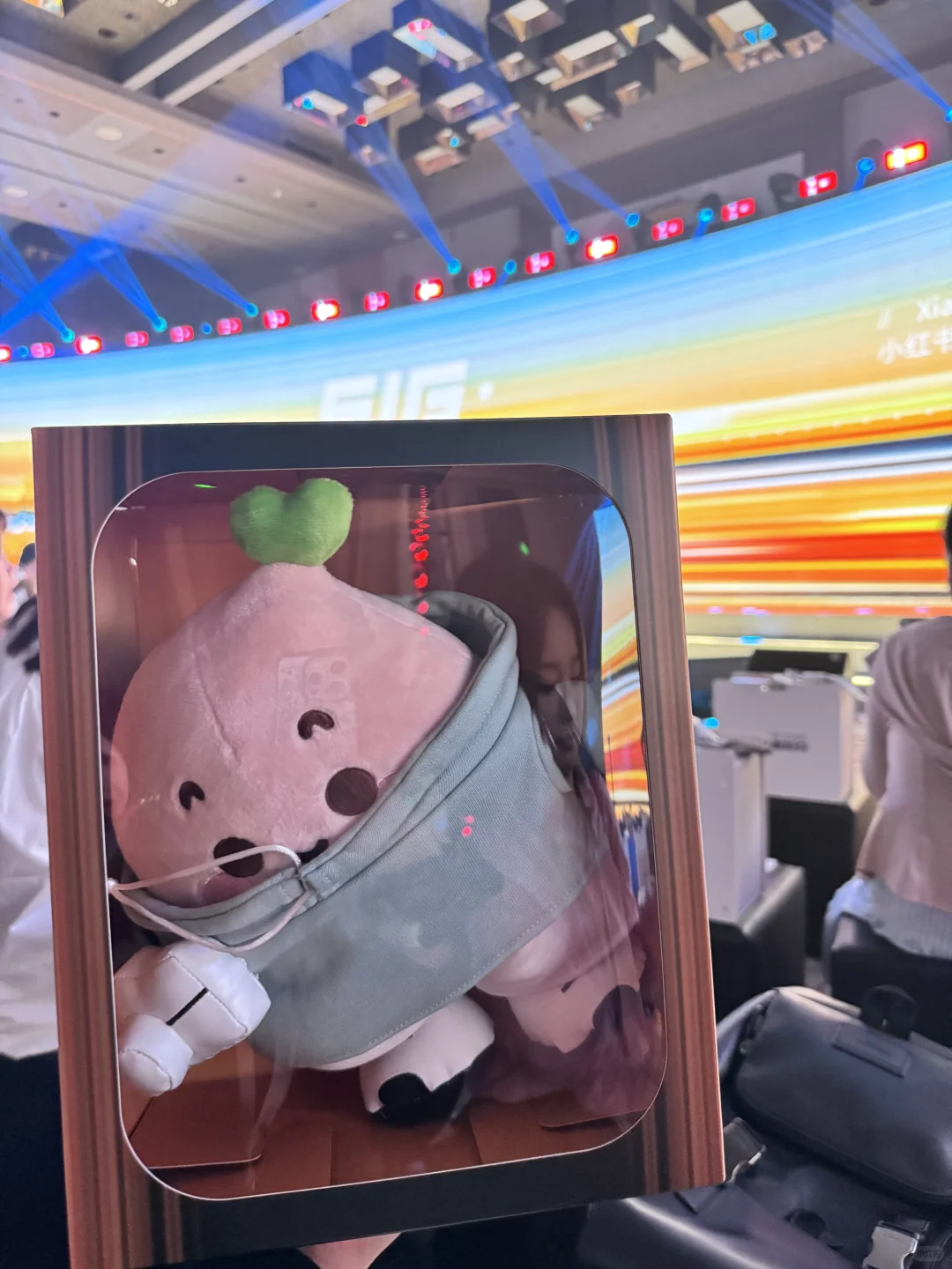 来参加小红书的数码展啦