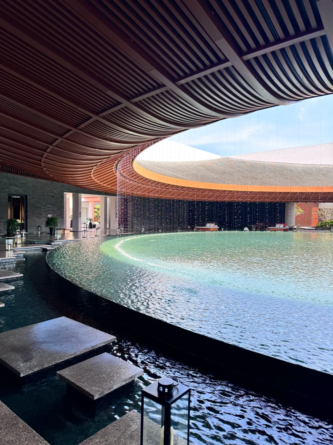 来参加小红书的数码展啦