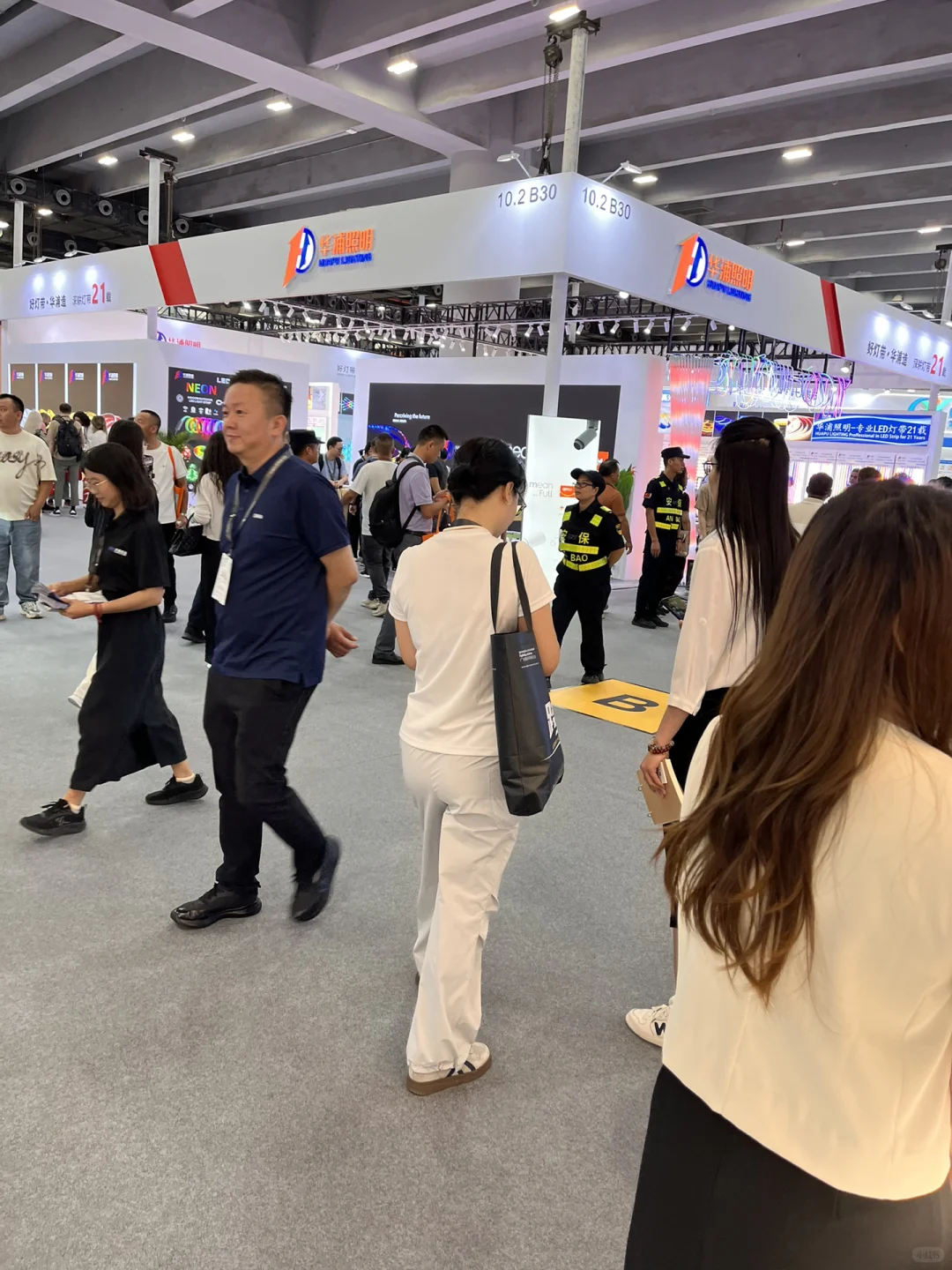 展会其实就是个草台班子