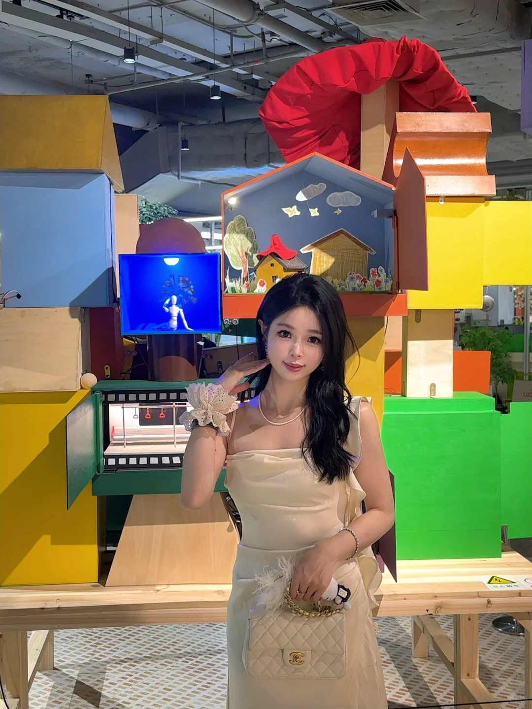 在天河……限时免费?美院作品展…！！！