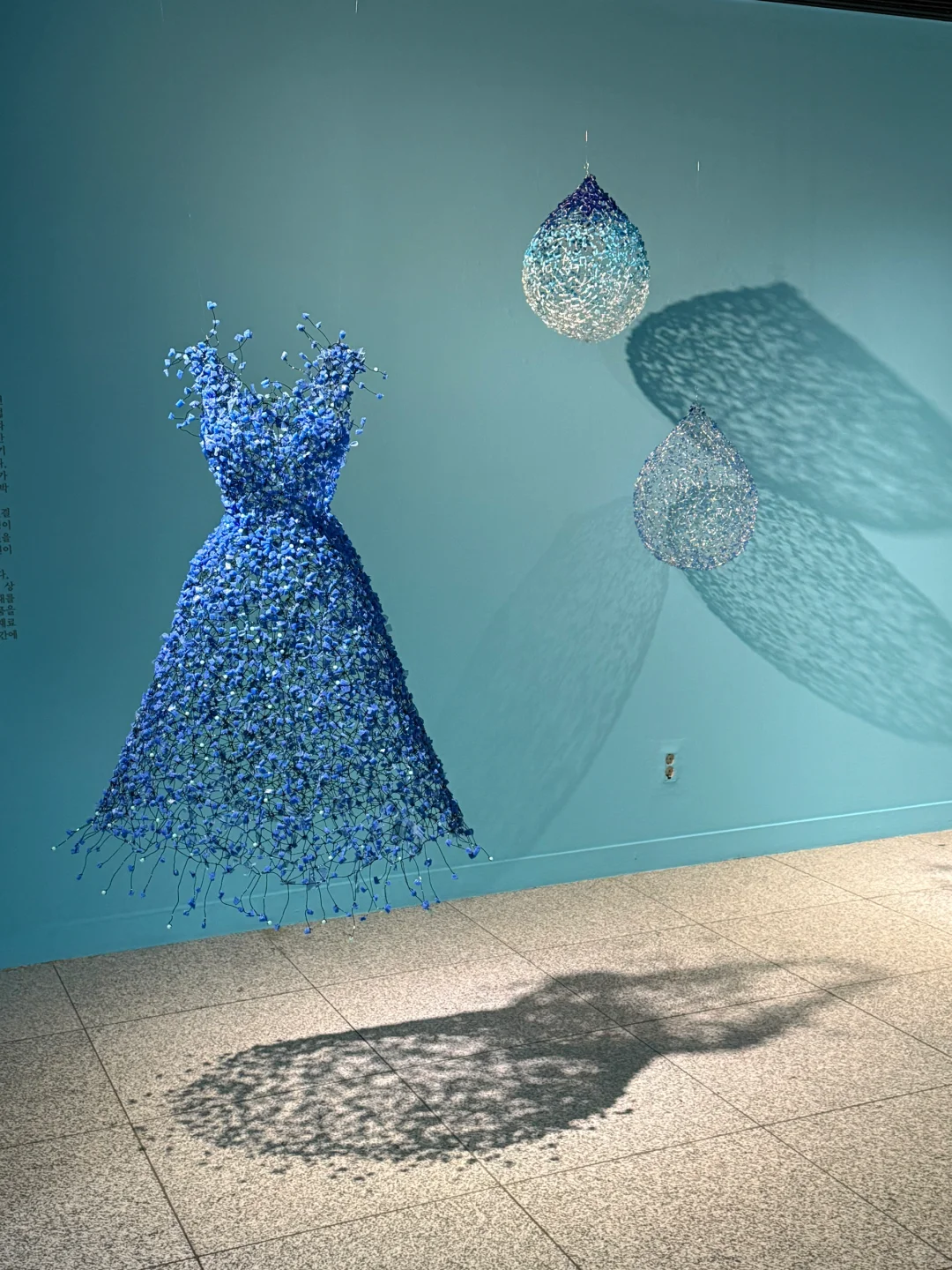 这个展太绝了！韩国女艺术家的诗意时装雕塑｜
