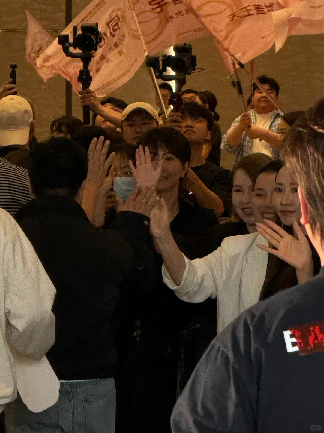 服装人有多疯狂多卷，看今天启动会就知道了