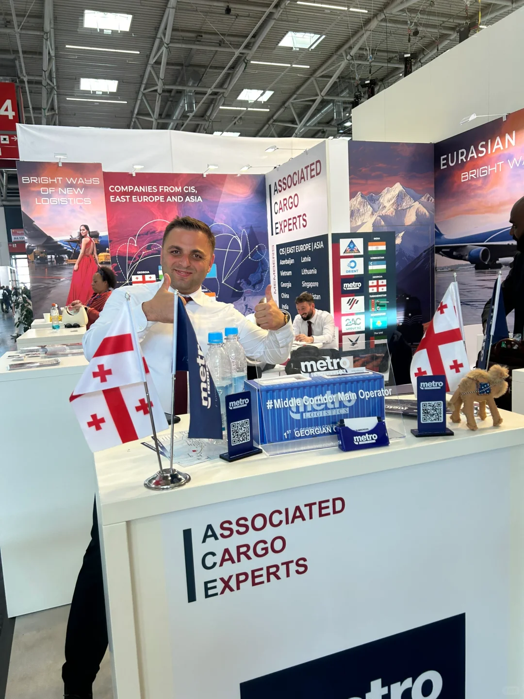 关于我在展会搭讪到大佬的几个心得