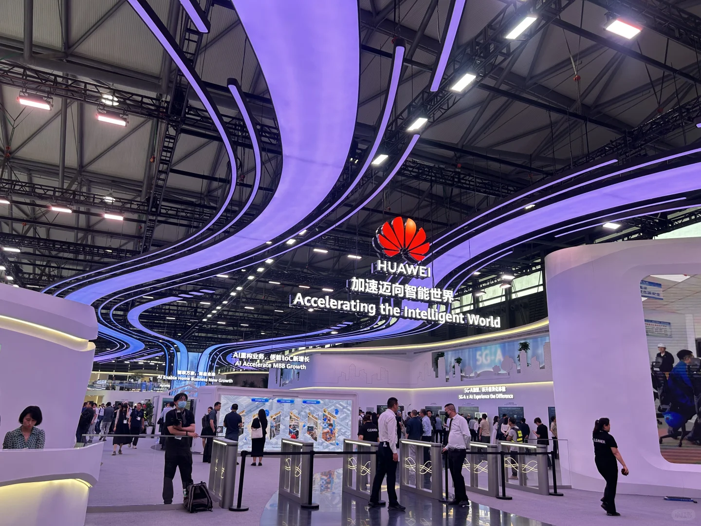 提前揭秘！上海MWC展台设计，你pick哪家？