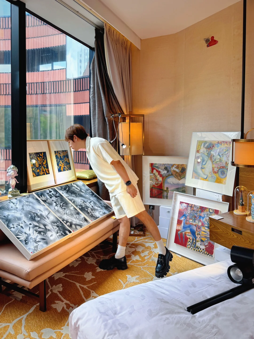 上海看展新地标！在酒店房间开艺术盲盒?