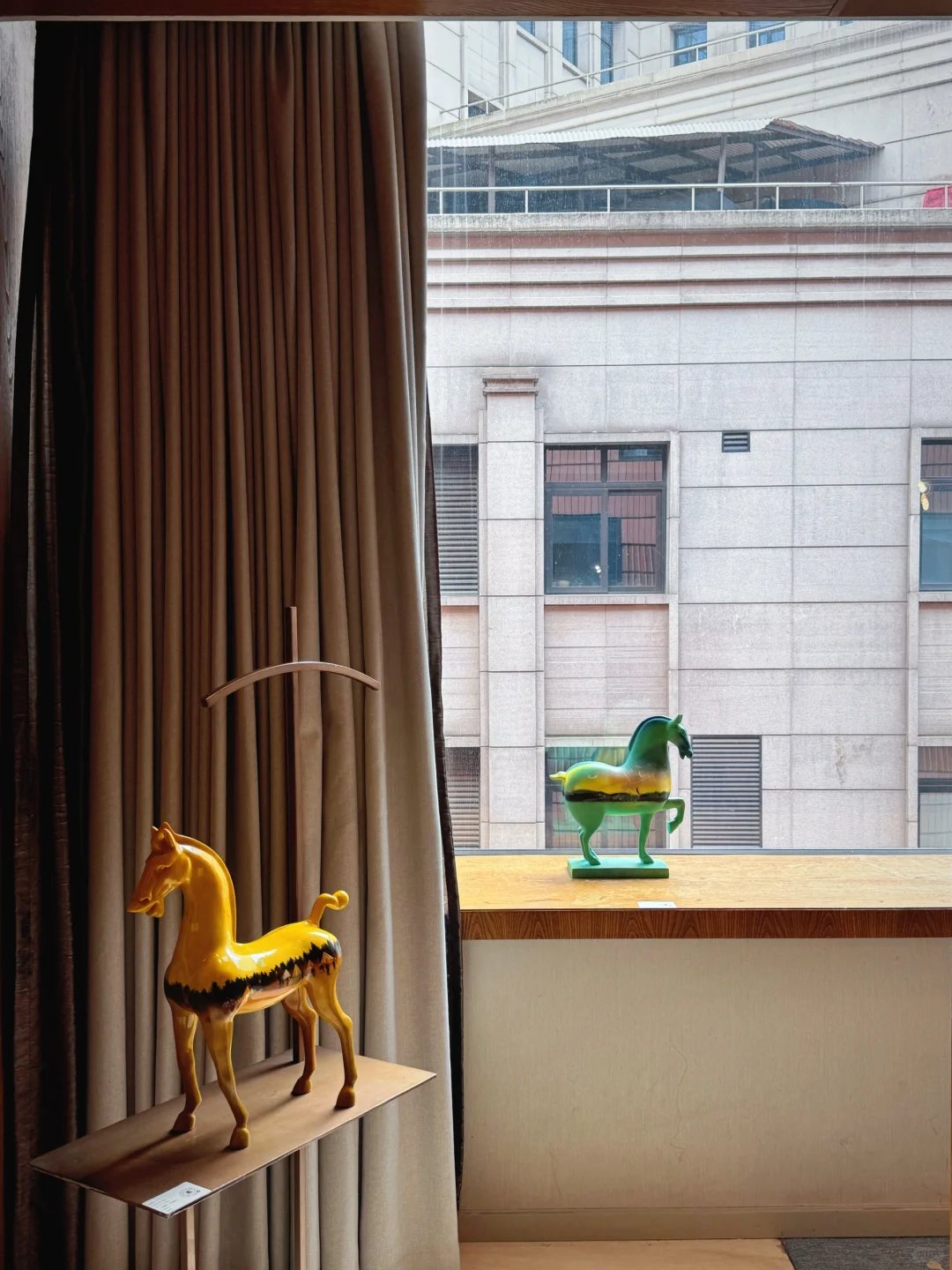 上海看展新地标！在酒店房间开艺术盲盒?