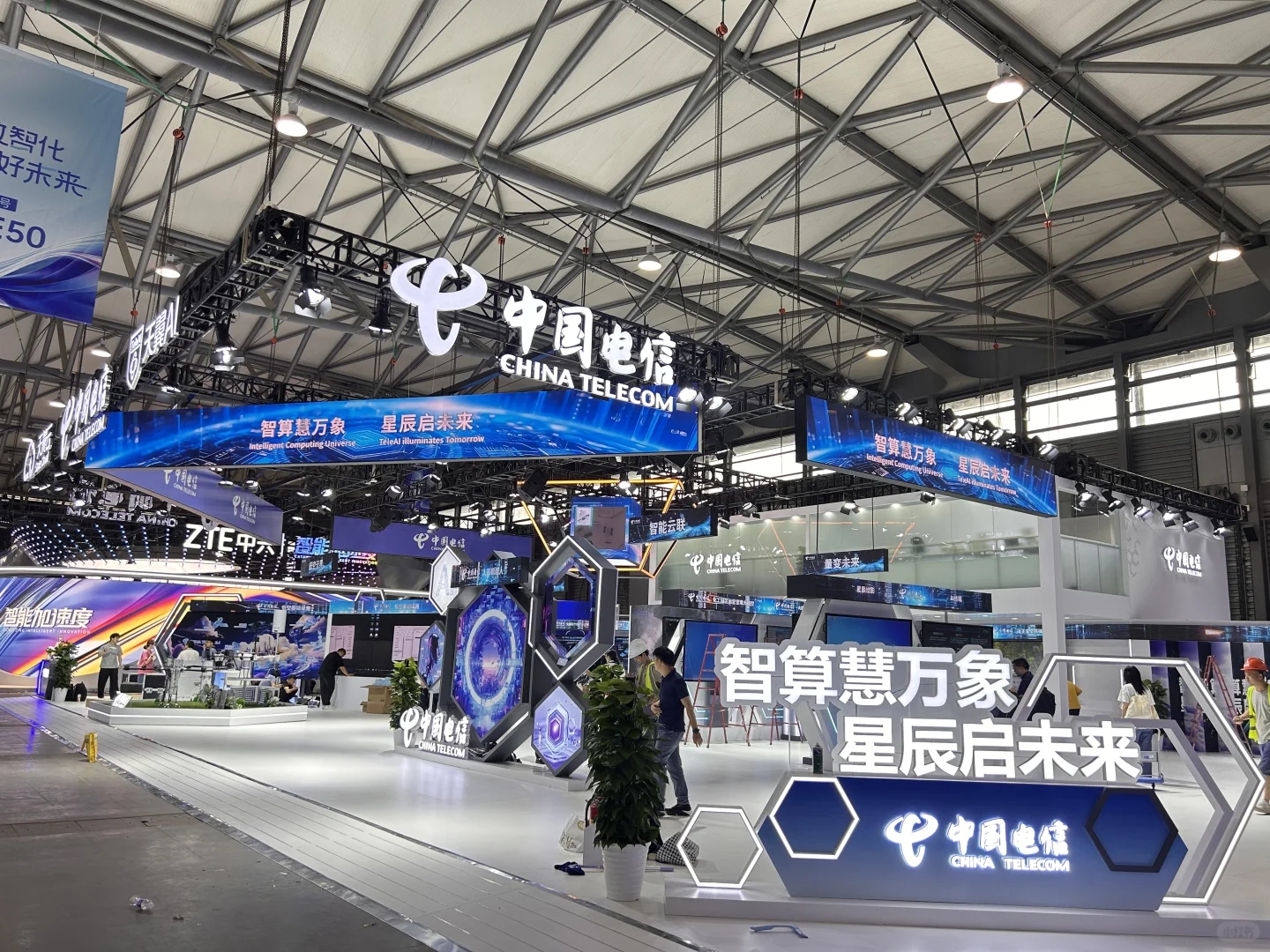 提前揭秘！上海MWC展台设计，你pick哪家？