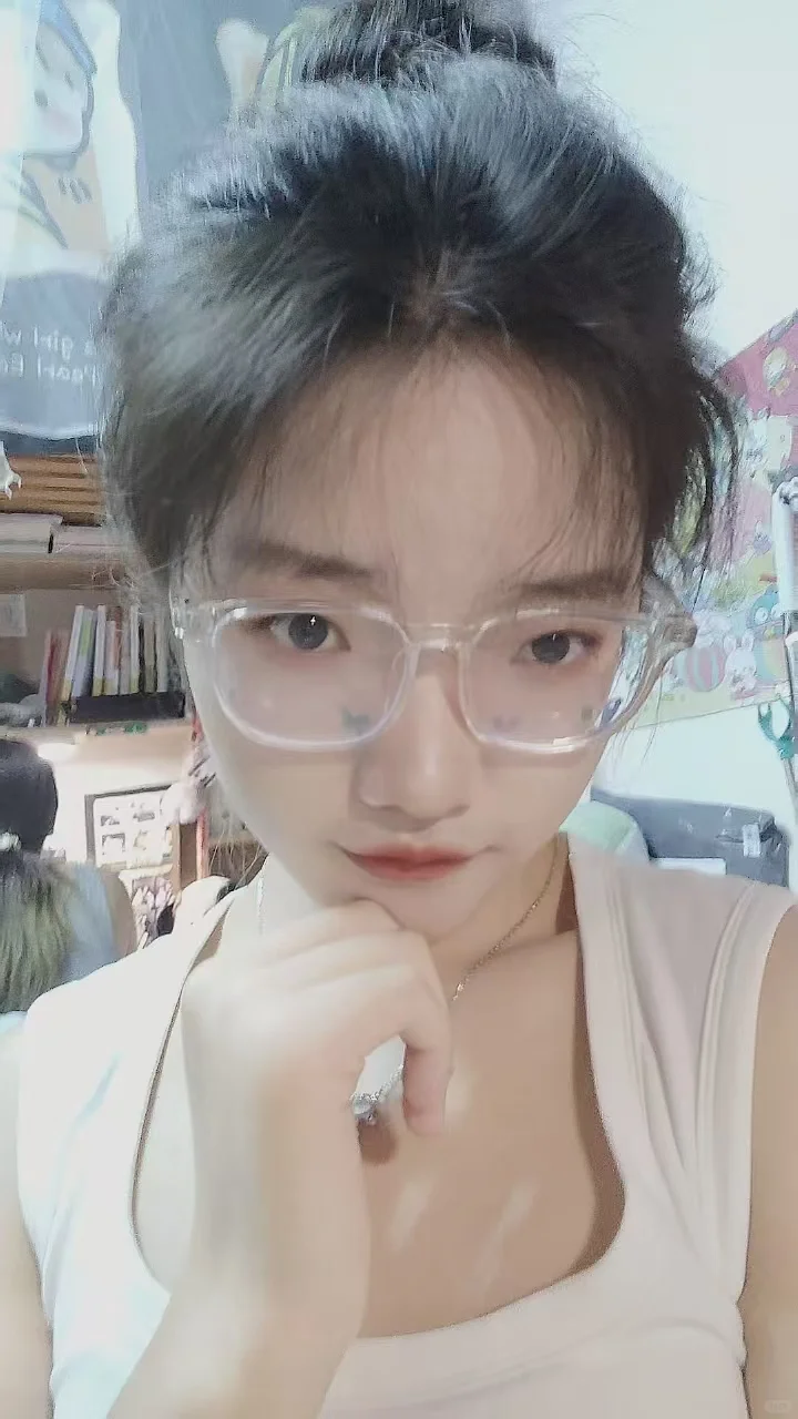 男朋友为啥要管我穿衣自由呜呜呜