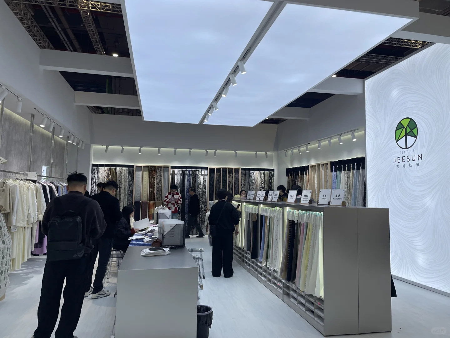 咱的展台就是旺耶