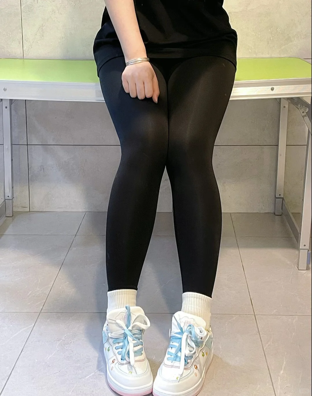 黑色瑜伽裤，腿型好看不止一点点