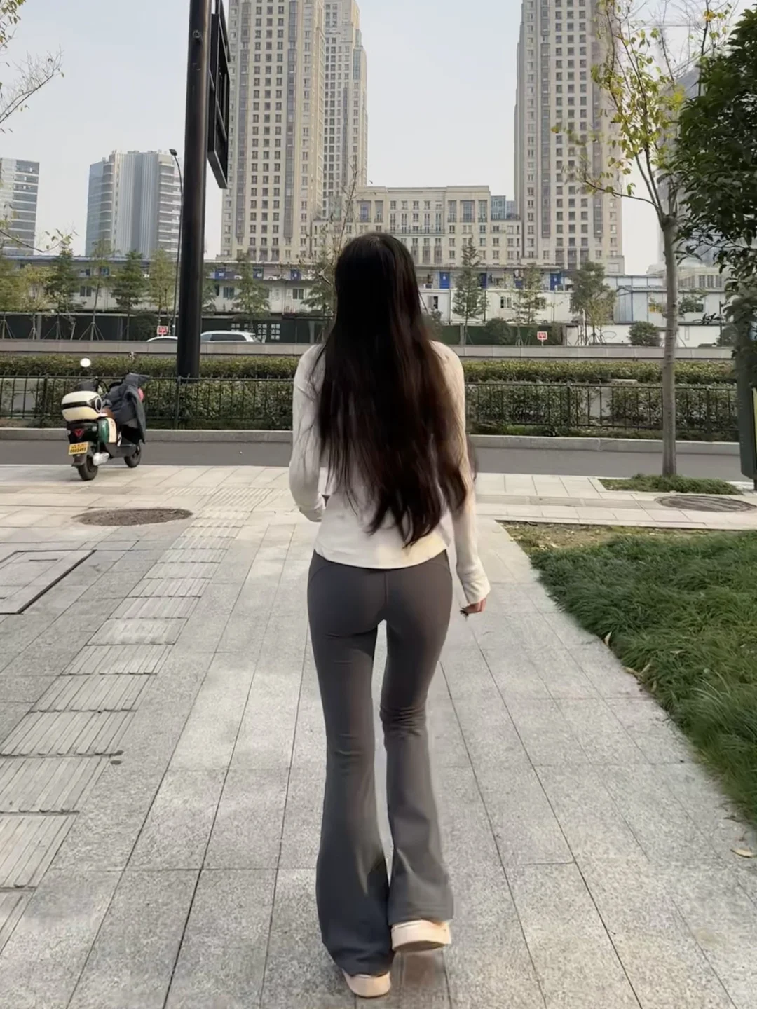 降温后…穿上我的瑜伽裤别提有多开心!