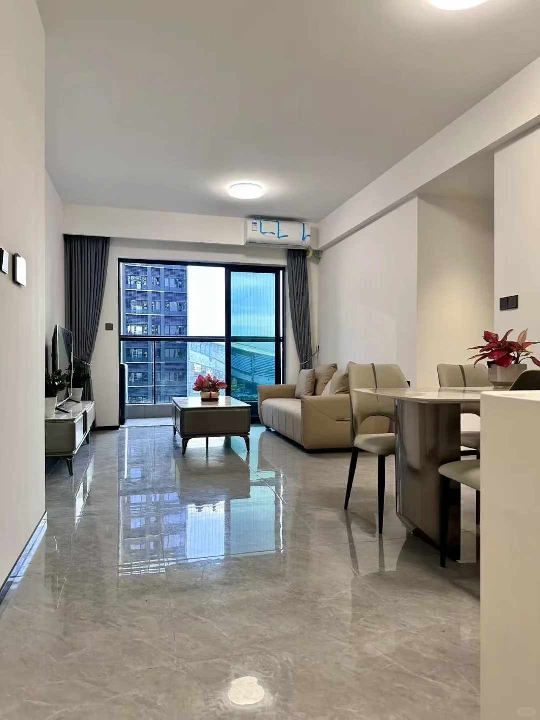 会展湾云海臻府89平配齐三居室业主直租