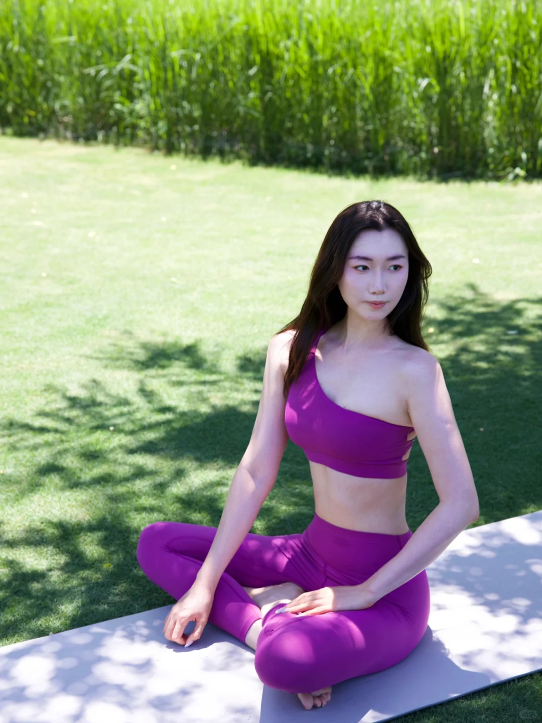 ?被大自然治愈｜野莓红瑜伽服出片100%?‍♀️