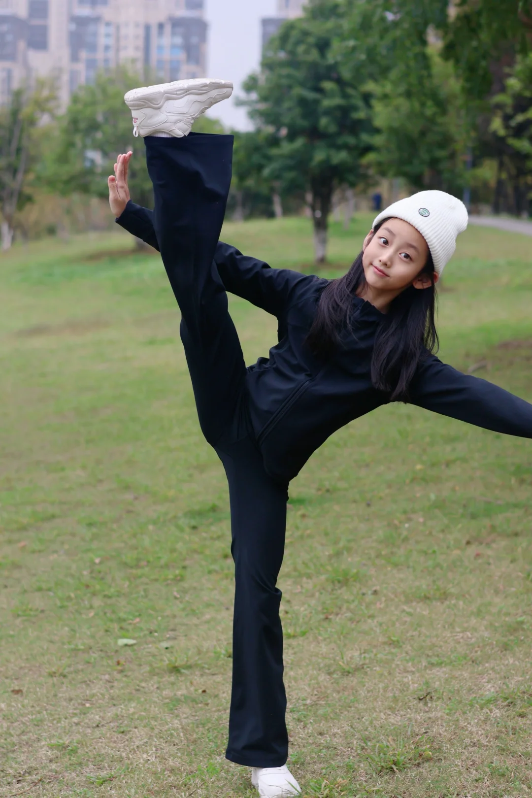 自信满满的舞蹈小姐姐✌