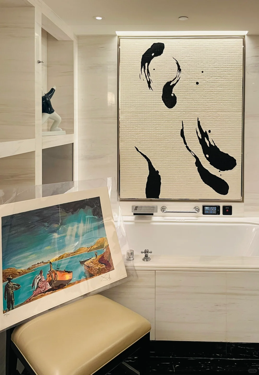 北京的艺术博览会已经搞进了厕所