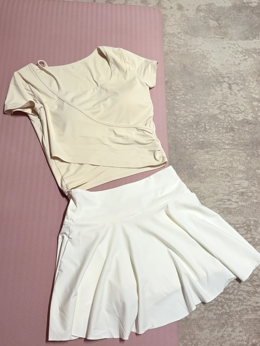 挖到宝！这件瑜伽服?是懂运动女孩的?