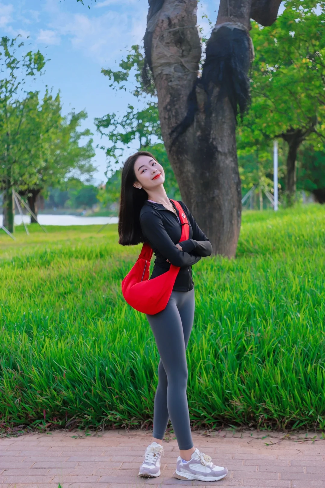 瑜伽服OOTD户外公园吸氧的一天