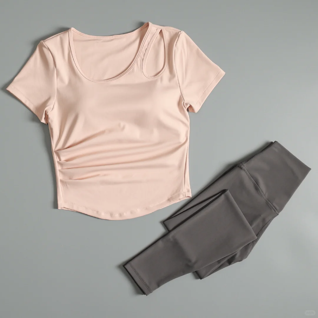 ?‍♀️跑步瑜伽两不误，显瘦速干套装