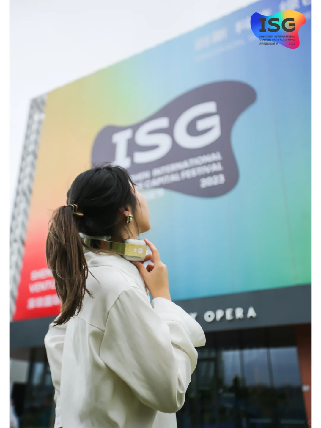 活动主视觉客户让我跟他干说给我年薪10万