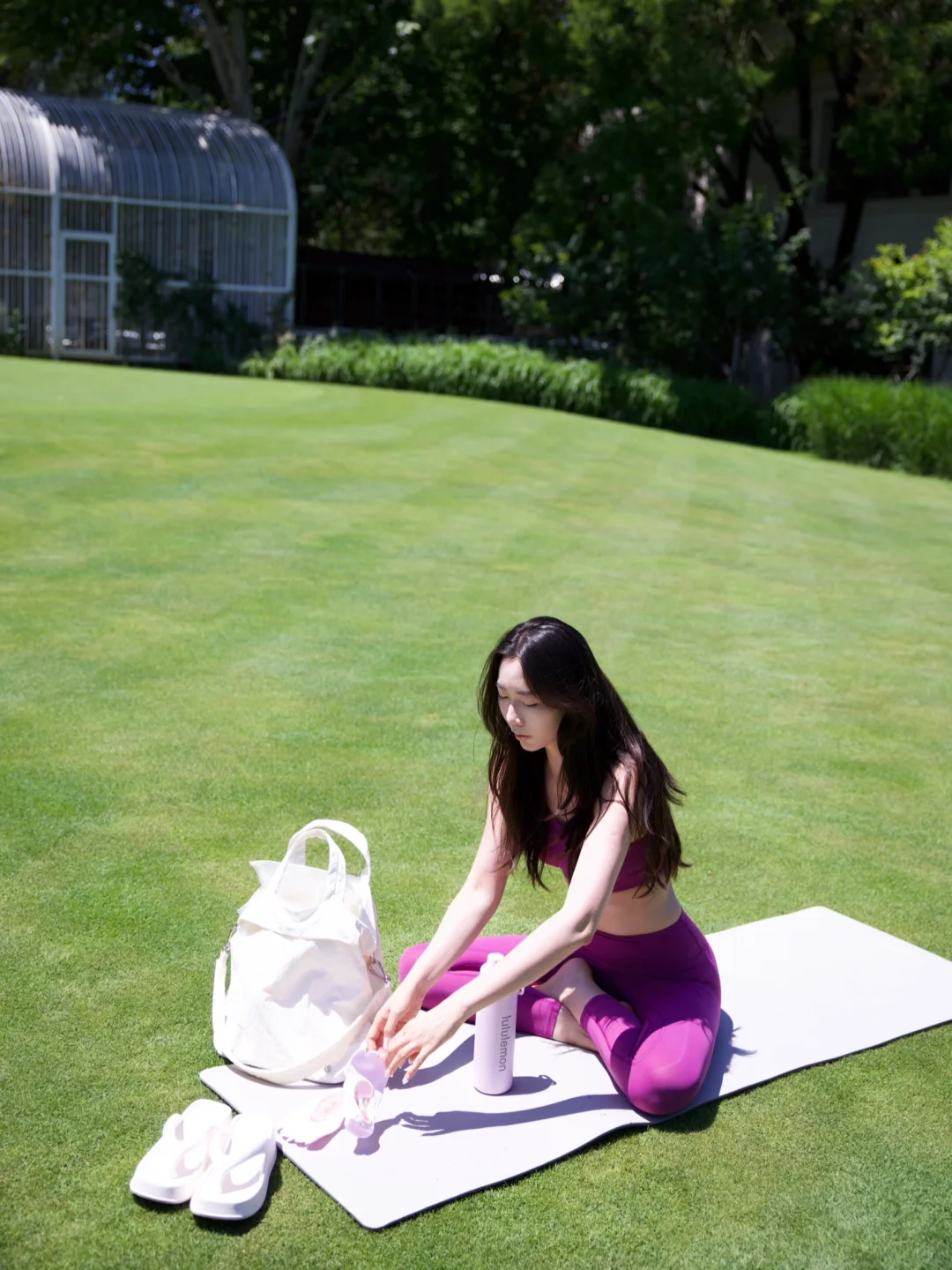 ?被大自然治愈｜野莓红瑜伽服出片100%?‍♀️