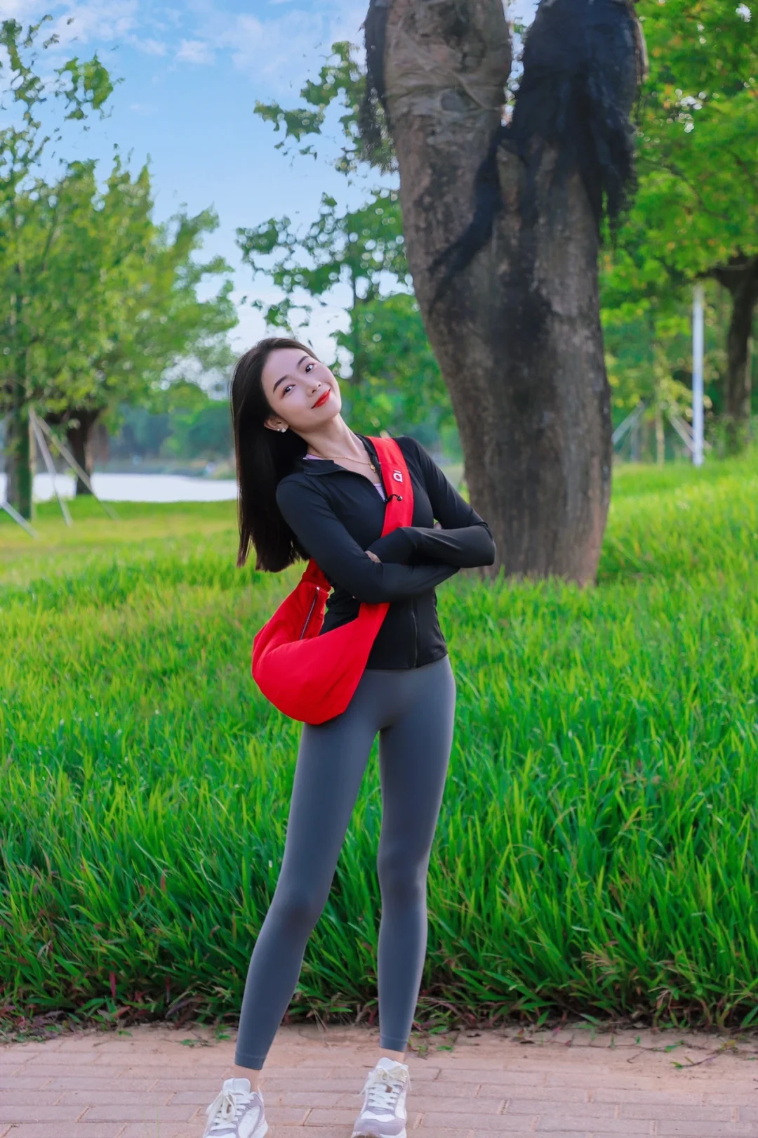 瑜伽服OOTD户外公园吸氧的一天