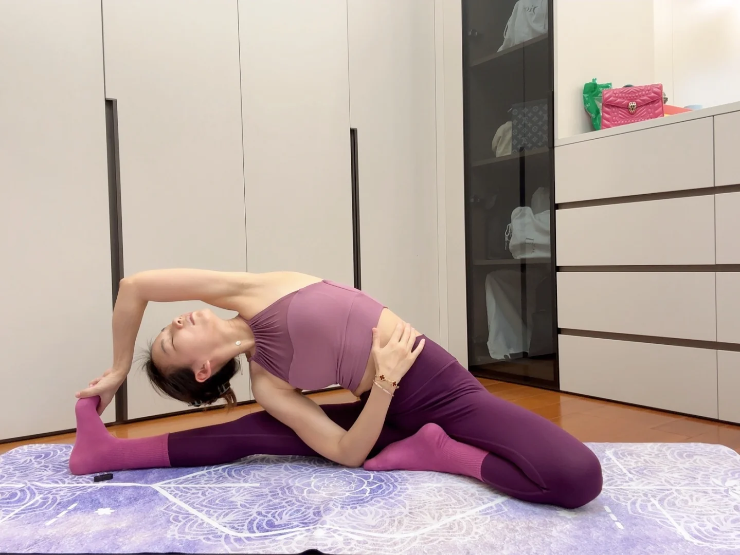 好喜欢的一套瑜伽服穿搭??