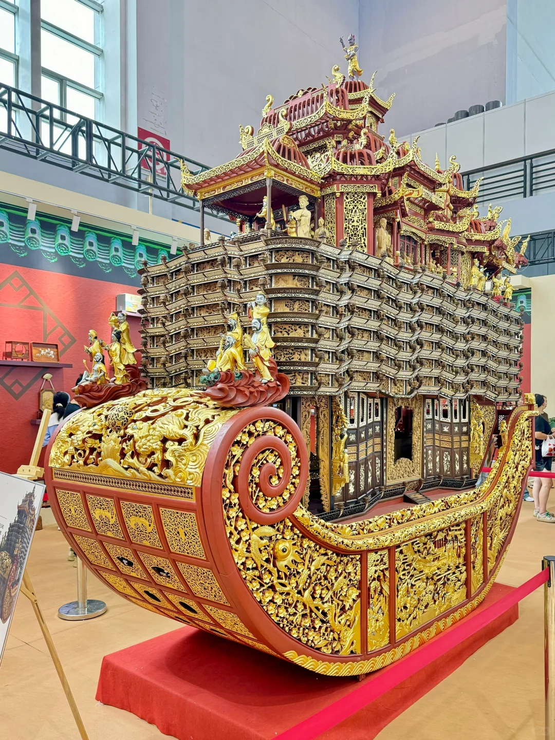 赴书香之约 观非遗传承