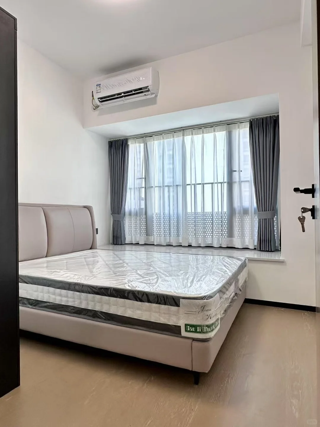 会展湾云海臻府89平配齐三居室业主直租