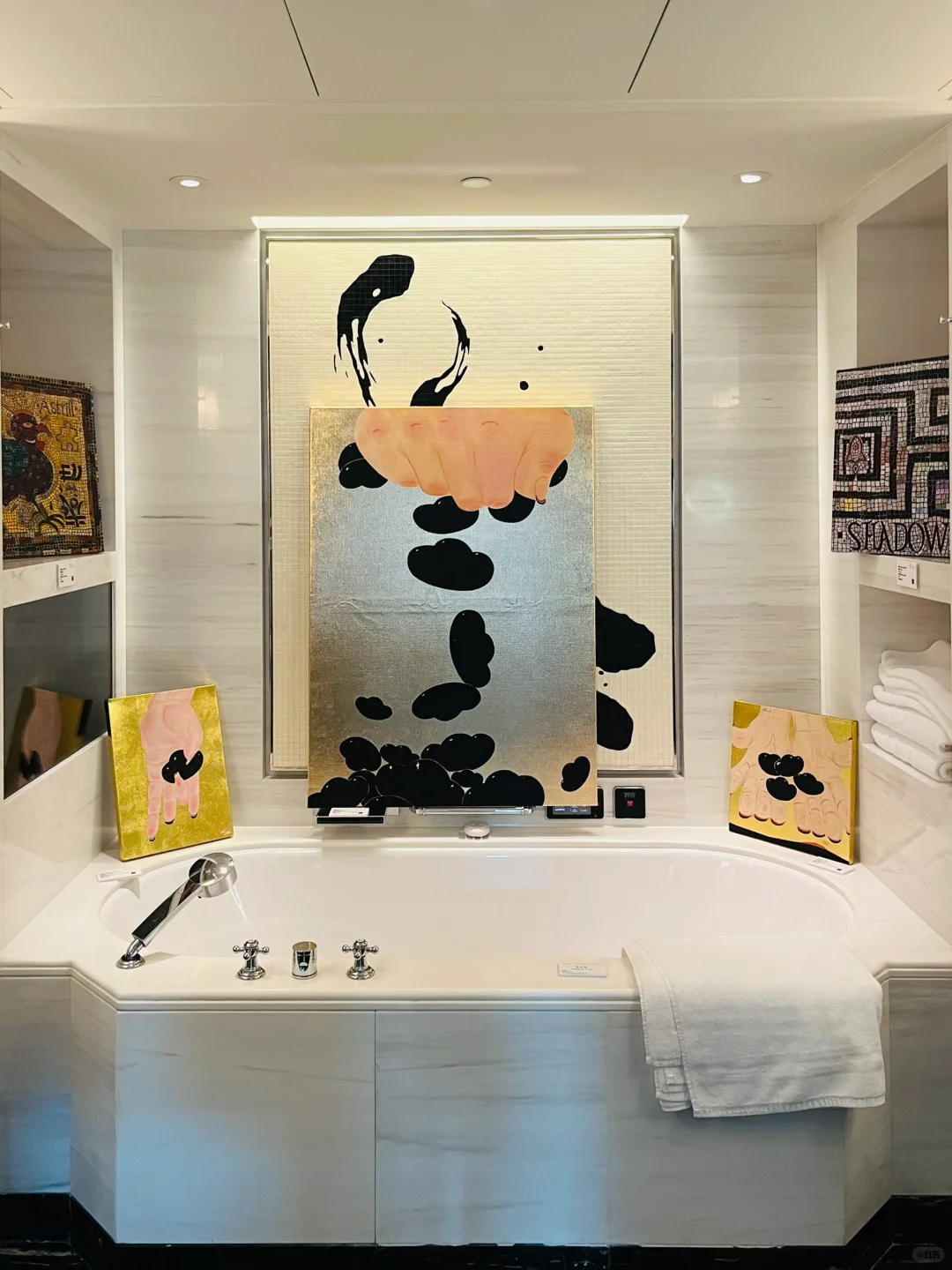 北京的艺术博览会已经搞进了厕所