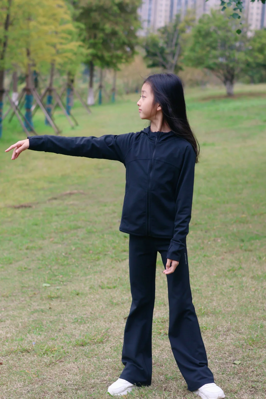 自信满满的舞蹈小姐姐✌