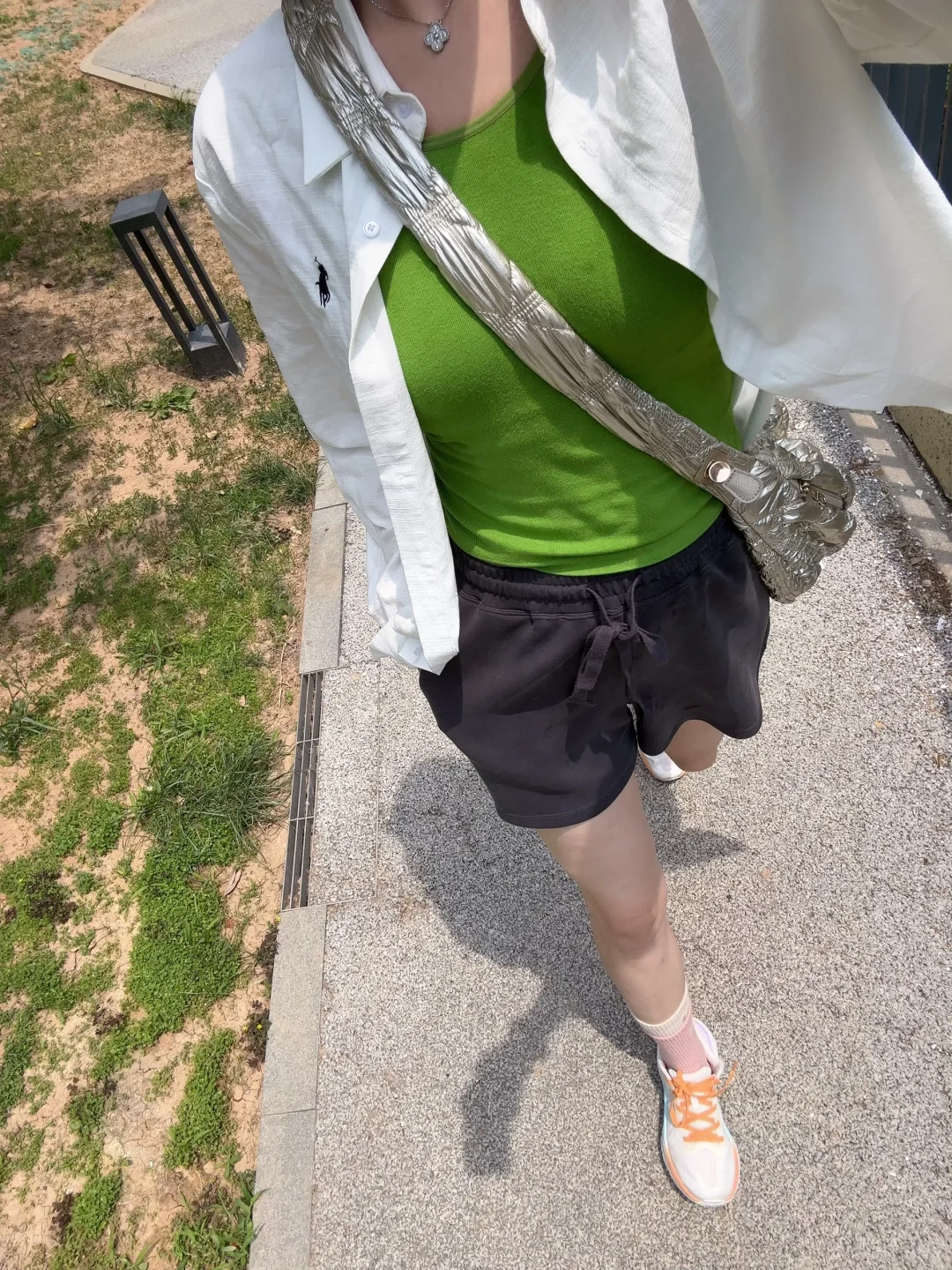 自由路上没有任何捷径