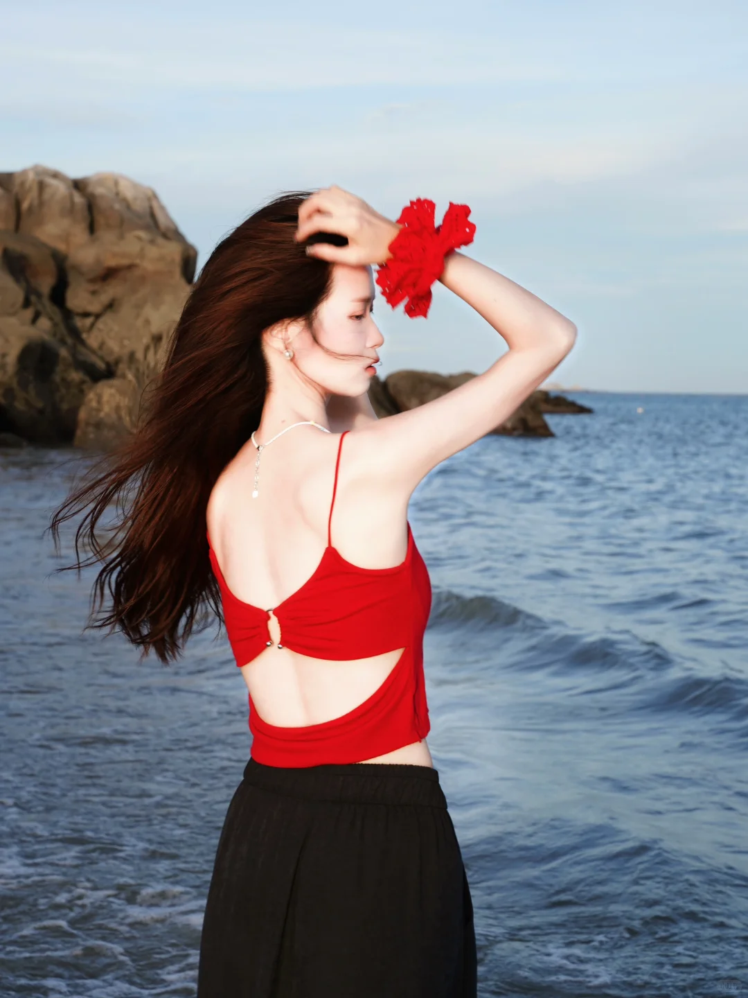 绝了?挖到宝啦❗20+红色吊带❗太太太…显白了